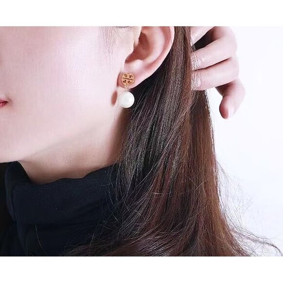 Tory Burch Miller Pearl Drop Earrings White/Gold OS - Picture 2 of 8